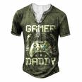 Gamer Daddy Video Gamer Gaming Men's Henley T-Shirt Green