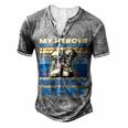 Vintage Veteran Mom My Heroes Dont Wear Capes Army Boots T-Shirt Men's Henley Button-Down 3D Print T-shirt Grey