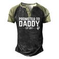 Promoted To Daddy 2021 For First Time Fathers New Dad Men's Henley Raglan T-Shirt Black Forest