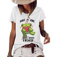 Cute Frog Just A Girl Who Loves Frogs Funny Frog Lover Gift For Girl Frog Lover Women's Short Sleeve Loose T-shirt White