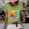 Womens Free Mom Hugs Gay Pride Lgbt Daisy Rainbow Flower Hippie Women's Short Sleeve Loose T-shirt Green