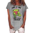 Cute Frog Just A Girl Who Loves Frogs Funny Frog Lover Gift For Girl Frog Lover Women's Loosen Crew Neck Short Sleeve T-Shirt Green